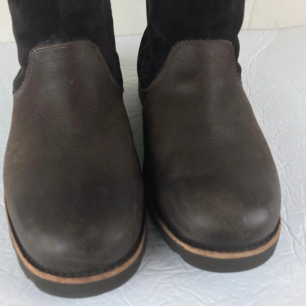 UGG Hannen Waterproof Boots Mens 12 Brown Leather Suede Vibram Sole Shearling